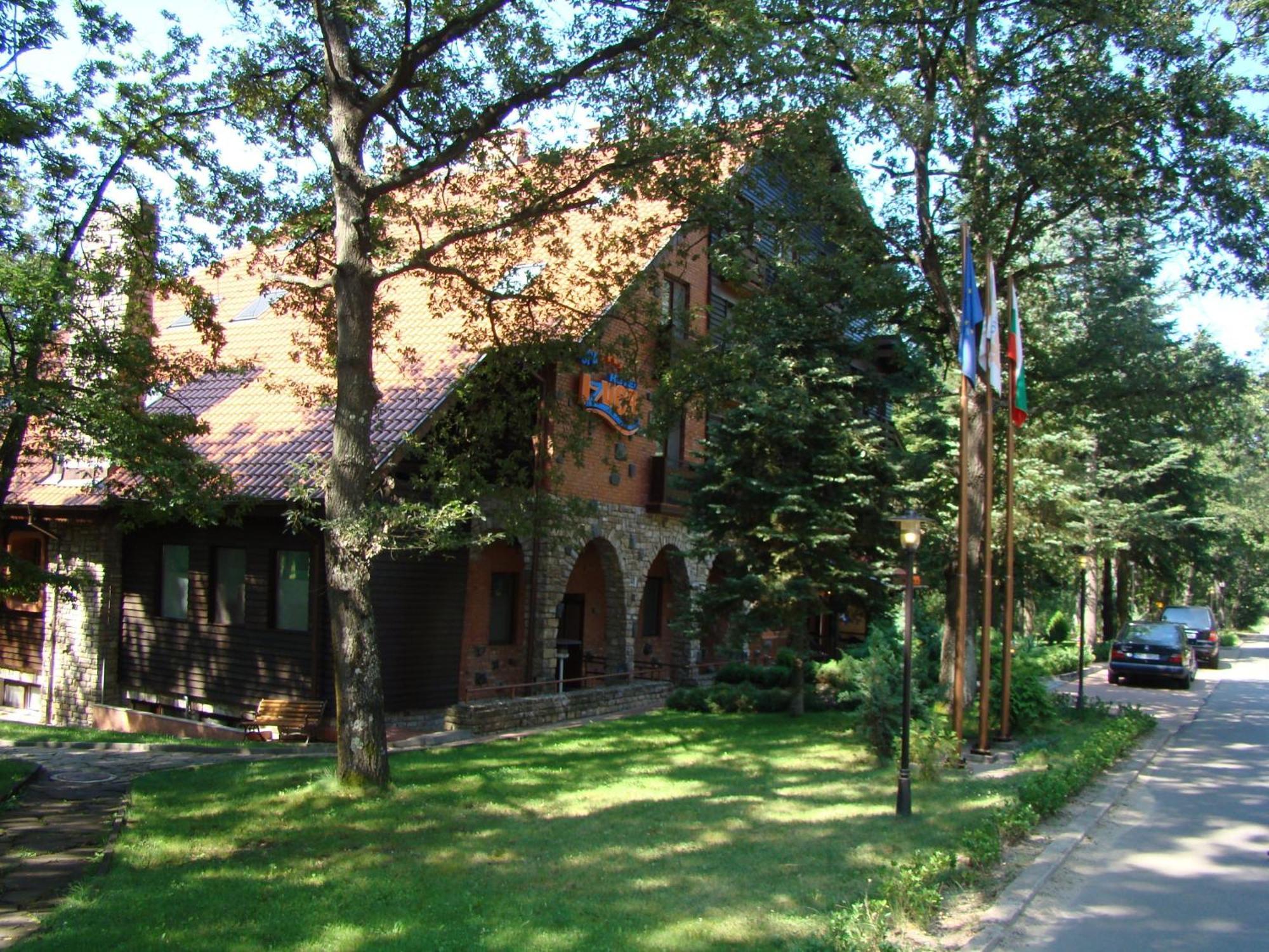Hotel Izvor Starozagorski Bani Buitenkant foto