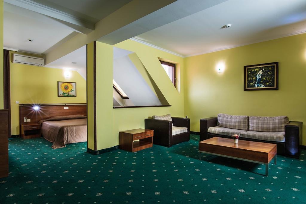 Hotel Izvor Starozagorski Bani Buitenkant foto