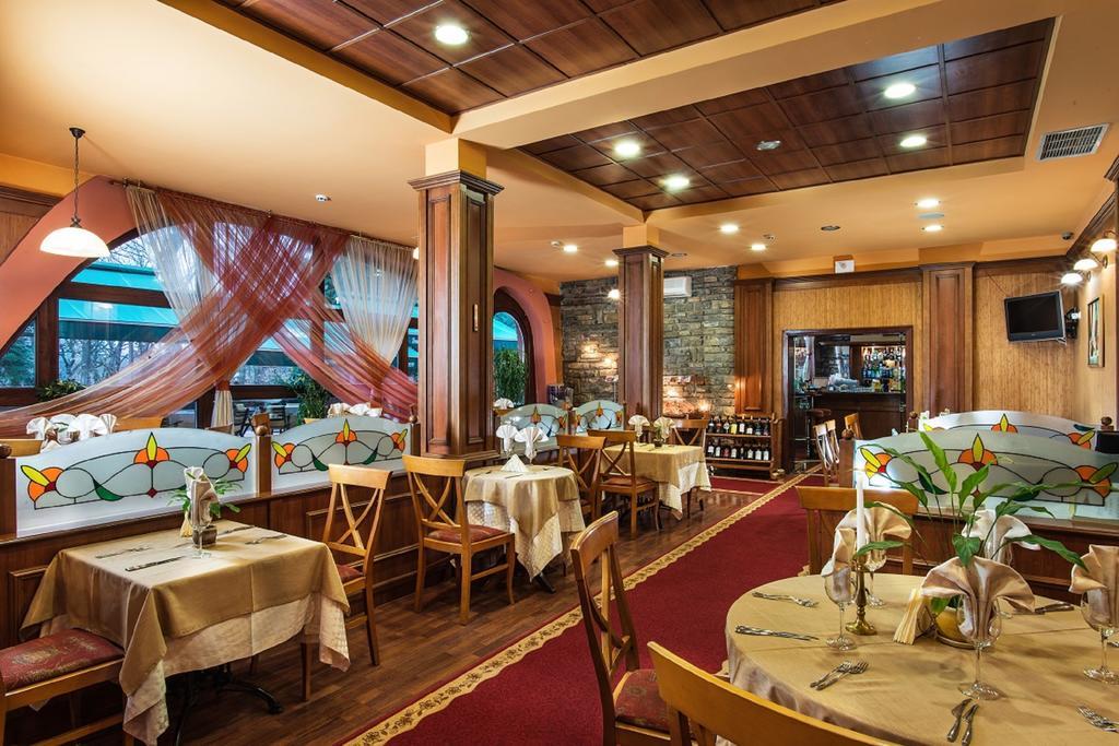 Hotel Izvor Starozagorski Bani Buitenkant foto