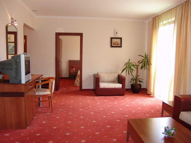 Hotel Izvor Starozagorski Bani Buitenkant foto