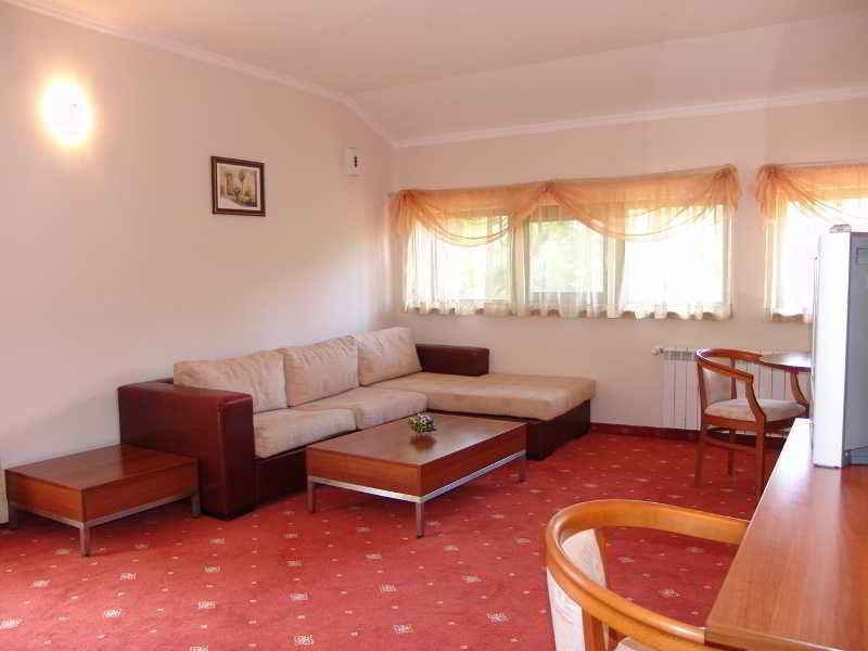 Hotel Izvor Starozagorski Bani Buitenkant foto